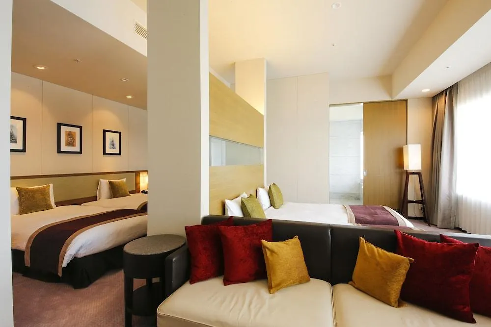 Hotel Keihan Universal Tower Oszaka